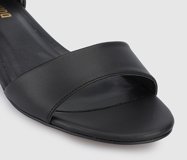 Siyah Kadın Düz Sandalet