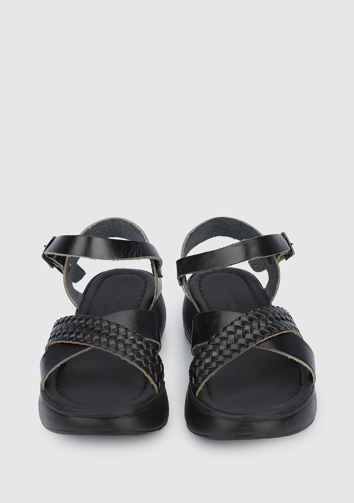 Siyah Deri Kadın Düz Sandalet