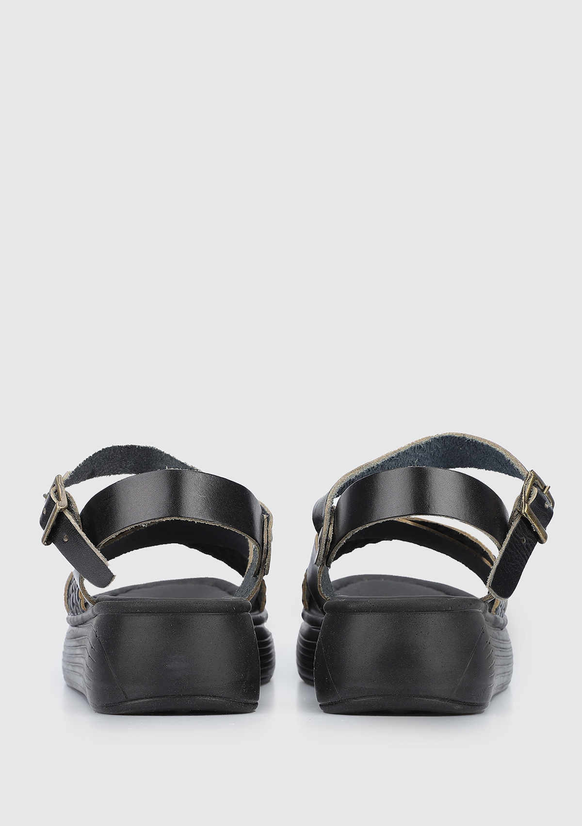 Siyah Deri Kadın Düz Sandalet