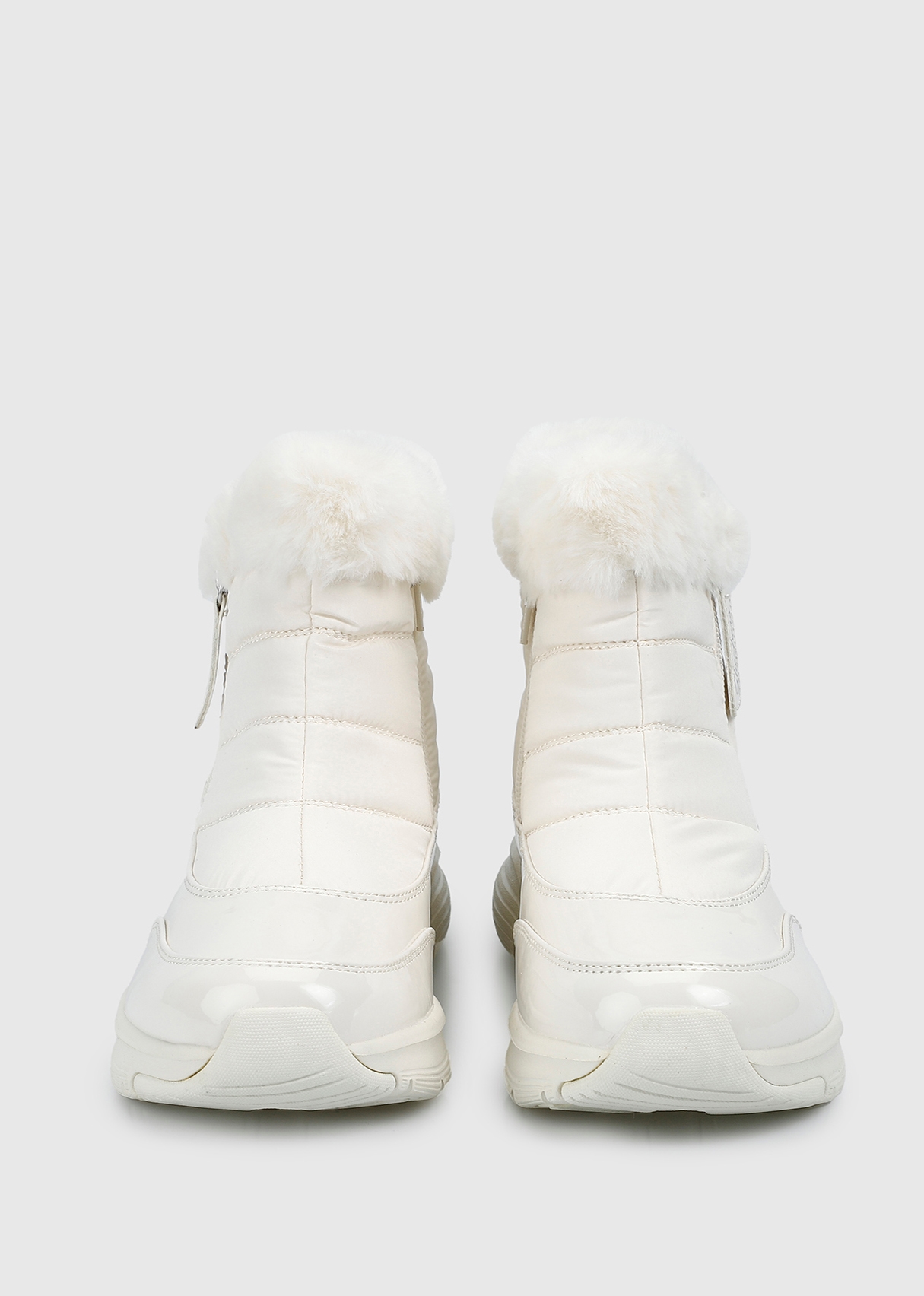 Arch Fit Smooth Cool Puff Beyaz Kadın Outdoor Bot 167252WWHT