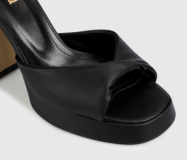 Siyah Kadın Topuklu Sandalet