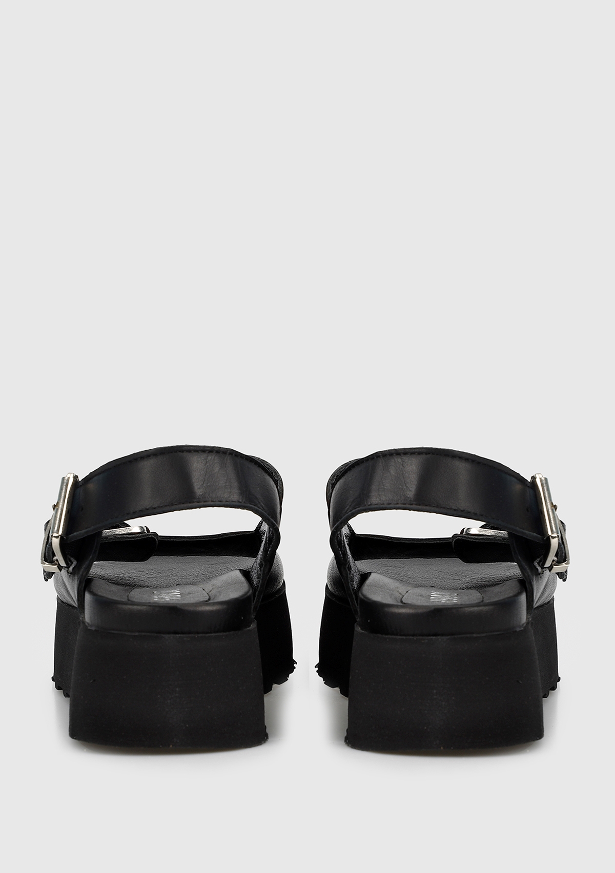 Siyah Deri Kadın Düz Sandalet