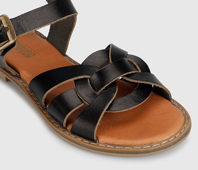 Siyah Deri Kadın Düz Sandalet