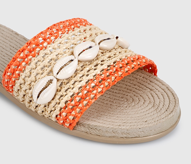 Turuncu Kadın Terlik