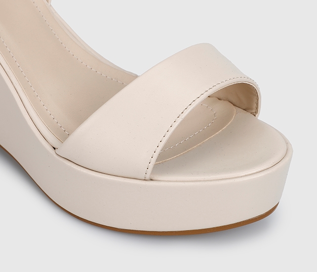 Bej Kadın Topuklu Sandalet