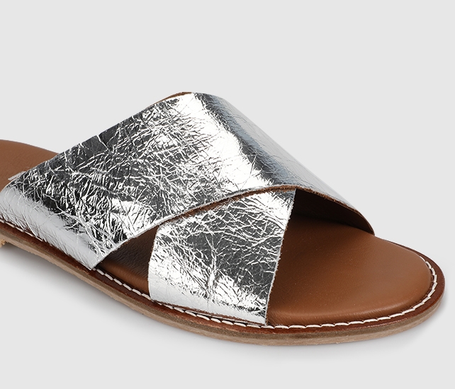 Gümüş Deri Kadın Terlik