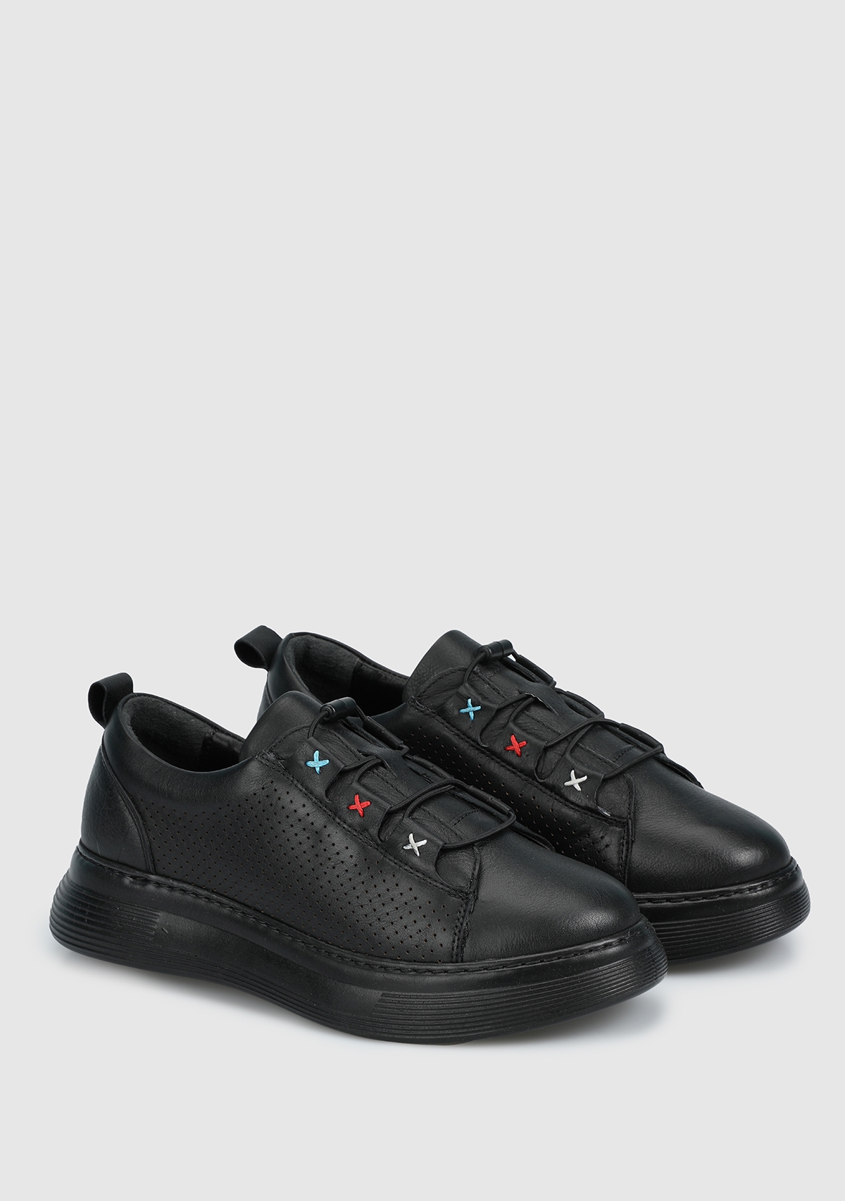 Siyah Deri Kadın Sneaker