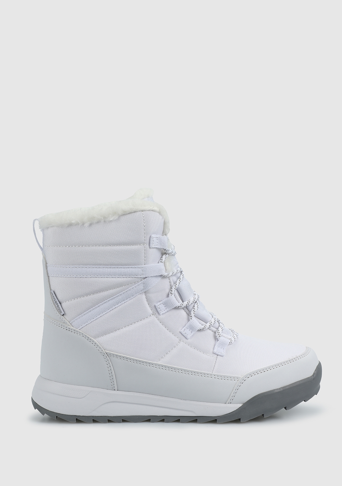 Niya Beyaz Kadın Outdoor Bot