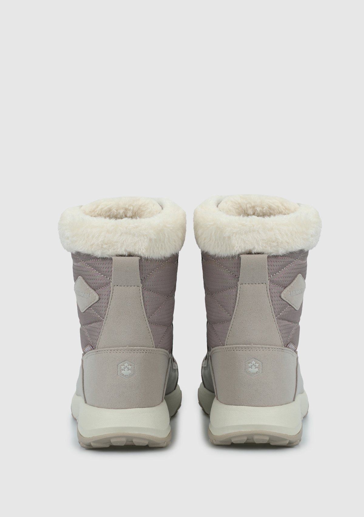 Santa Kum Kadın Outdoor Bot