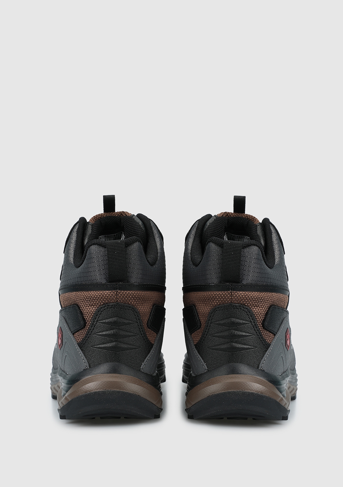 Burk Gri Erkek Outdoor Bot