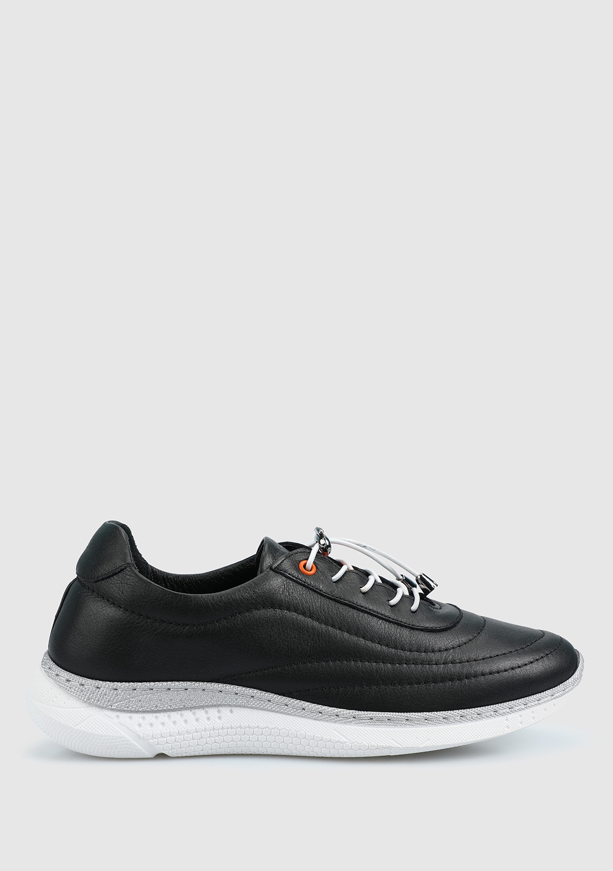 Siyah Deri Kadın Sneaker