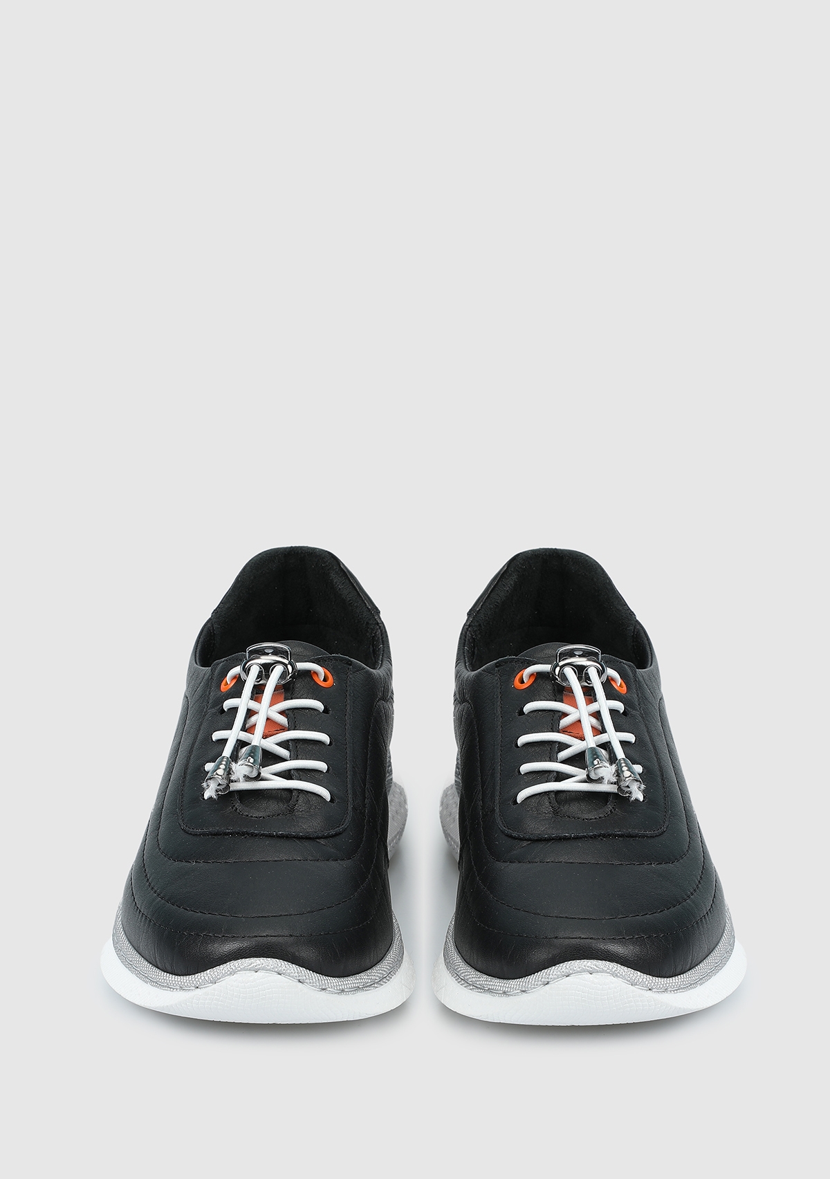 Siyah Deri Kadın Sneaker