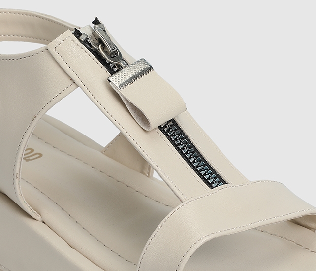 Ekru Kadın Düz Sandalet