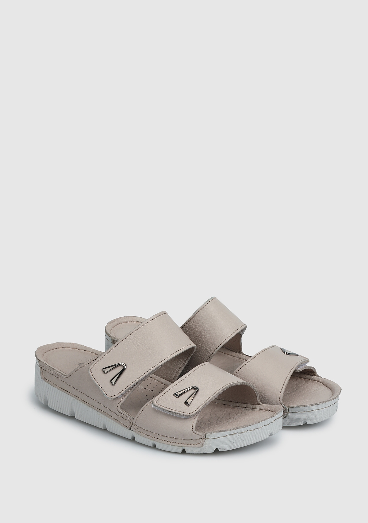 Bej Deri Kadın Terlik