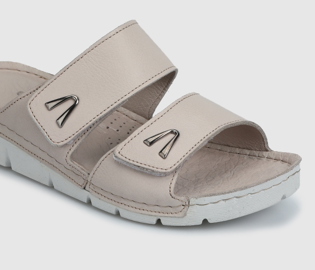 Bej Deri Kadın Terlik