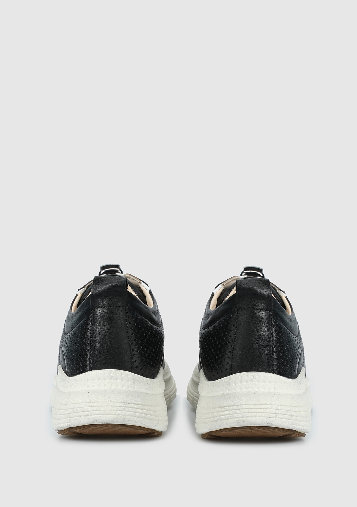 Siyah Deri Kadın Sneaker