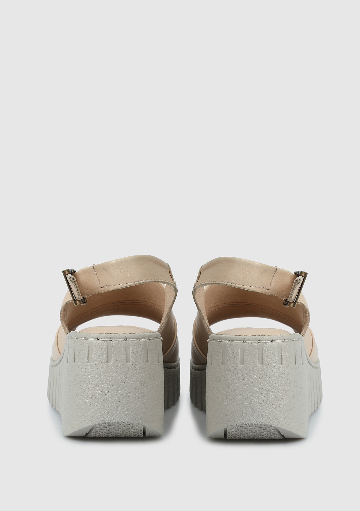 Bej Deri Kadın Konfor Sandalet