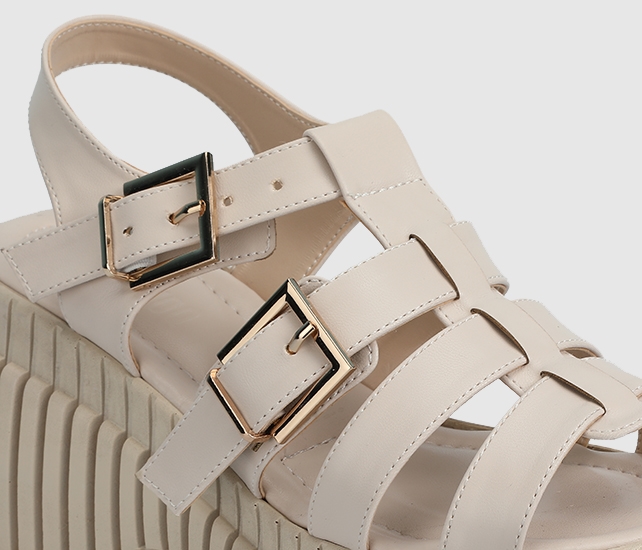 Bej Kadın Düz Sandalet