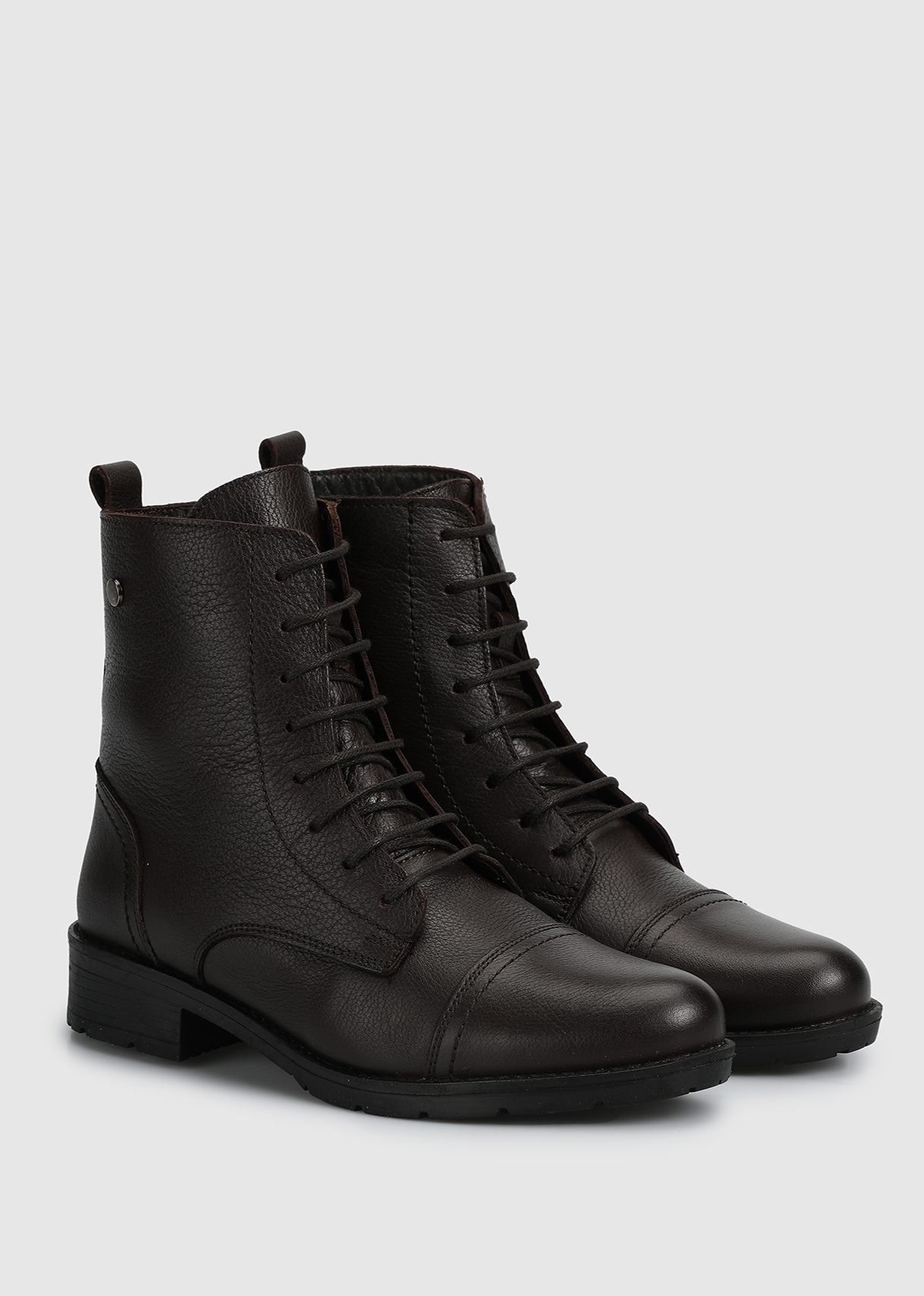 Kahve Deri Kadın Bot