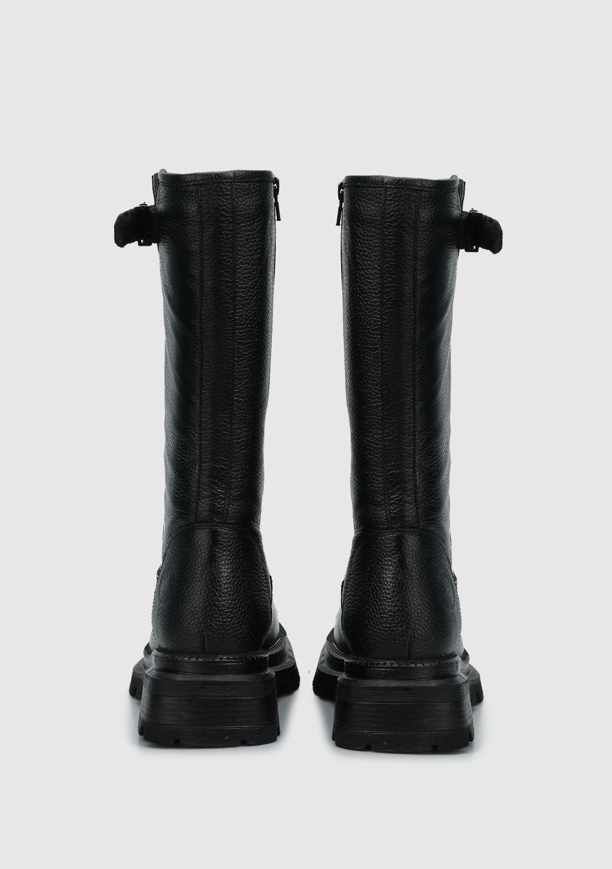 Janet Siyah Deri Kadın Bot