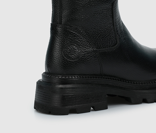 Janet Siyah Deri Kadın Bot