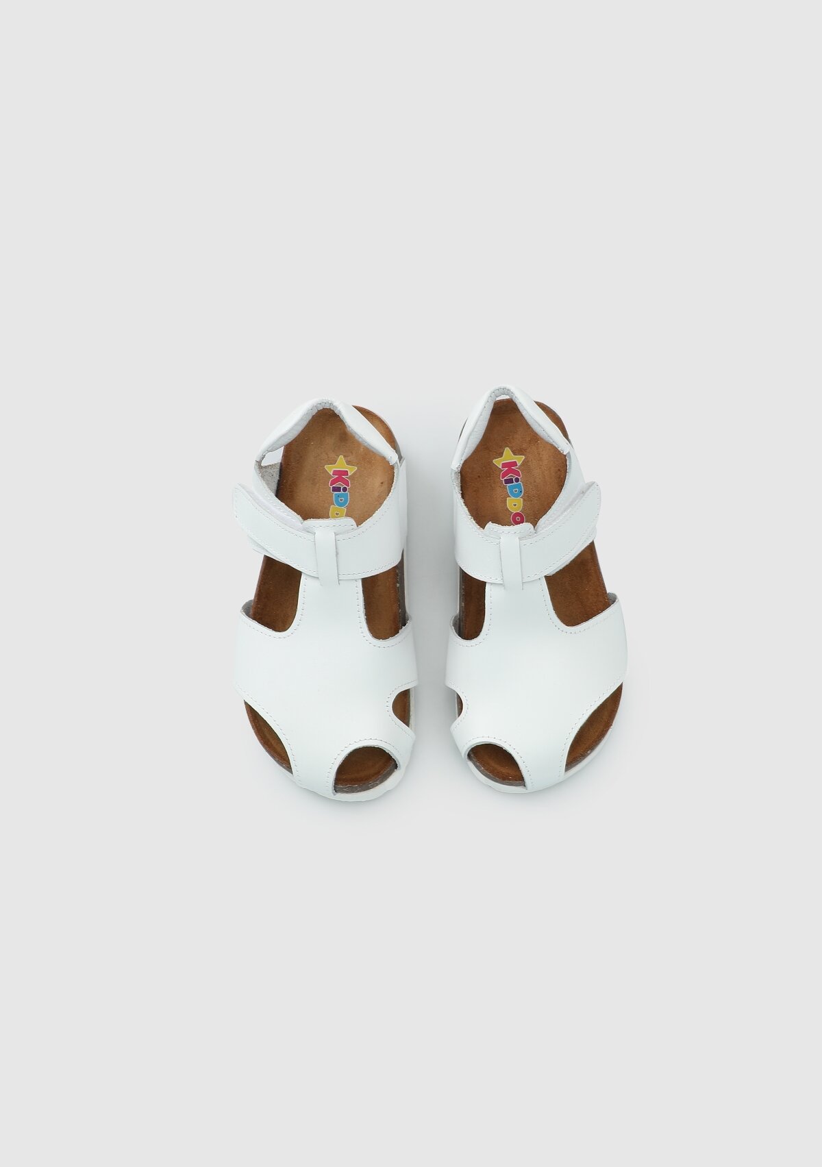 Beyaz Deri Erkek Çocuk Düz Sandalet
