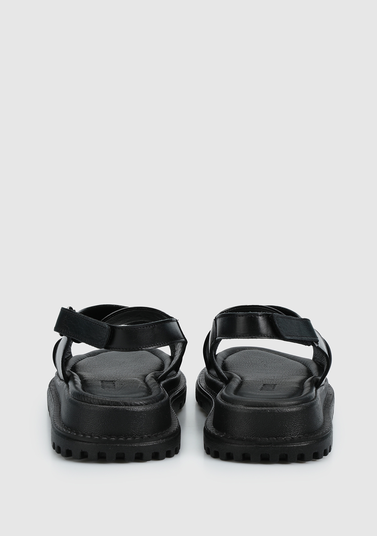 Siyah Deri Kadın Düz Sandalet