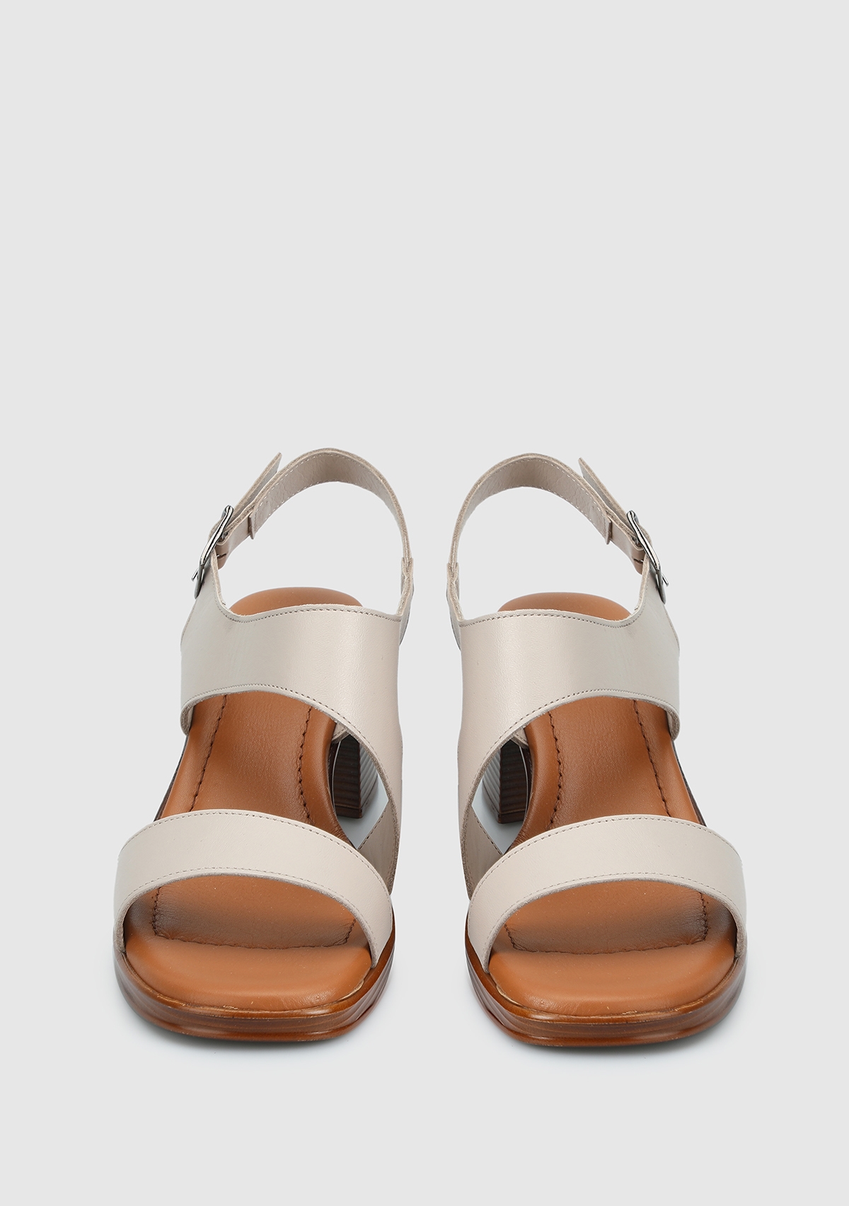 Gümüş Deri Kadın Topuklu Sandalet