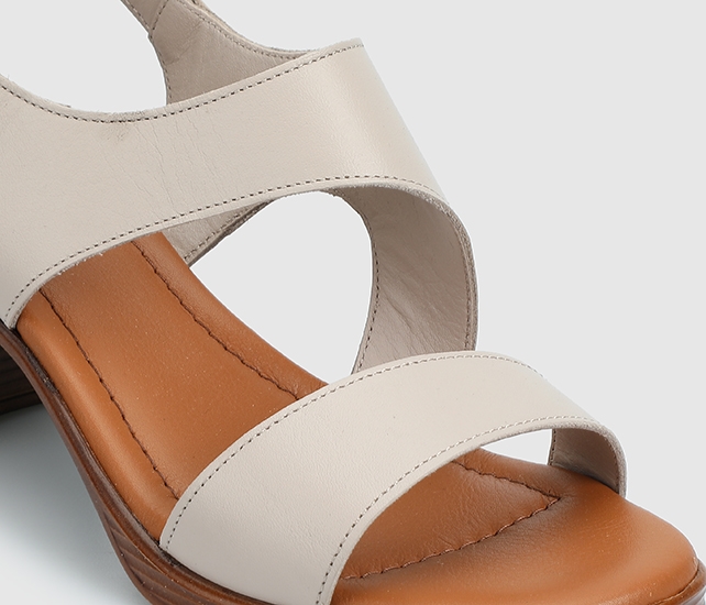 Gümüş Deri Kadın Topuklu Sandalet