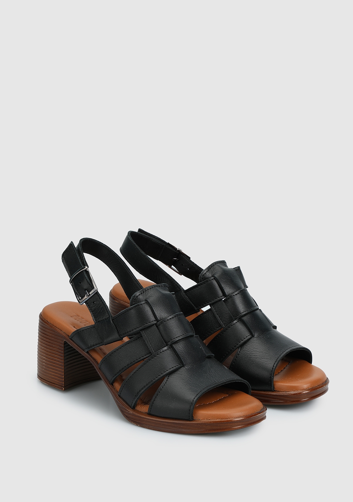 Siyah Deri Kadın Topuklu Sandalet