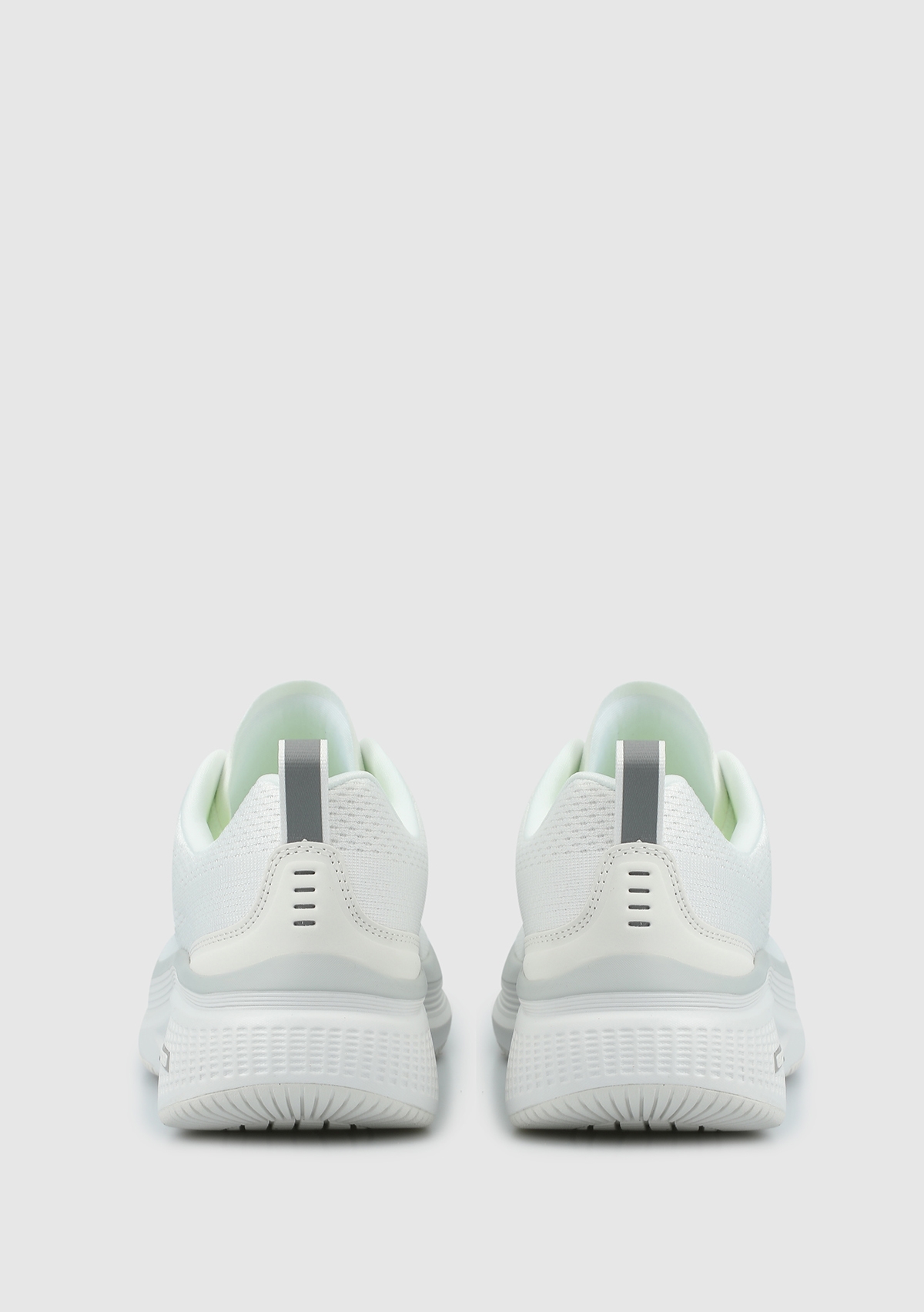 Wht Go Run Elevate 2.0 - Fluıd Motıon Beyaz Erkek Koşu Ayakkabısı 220847 