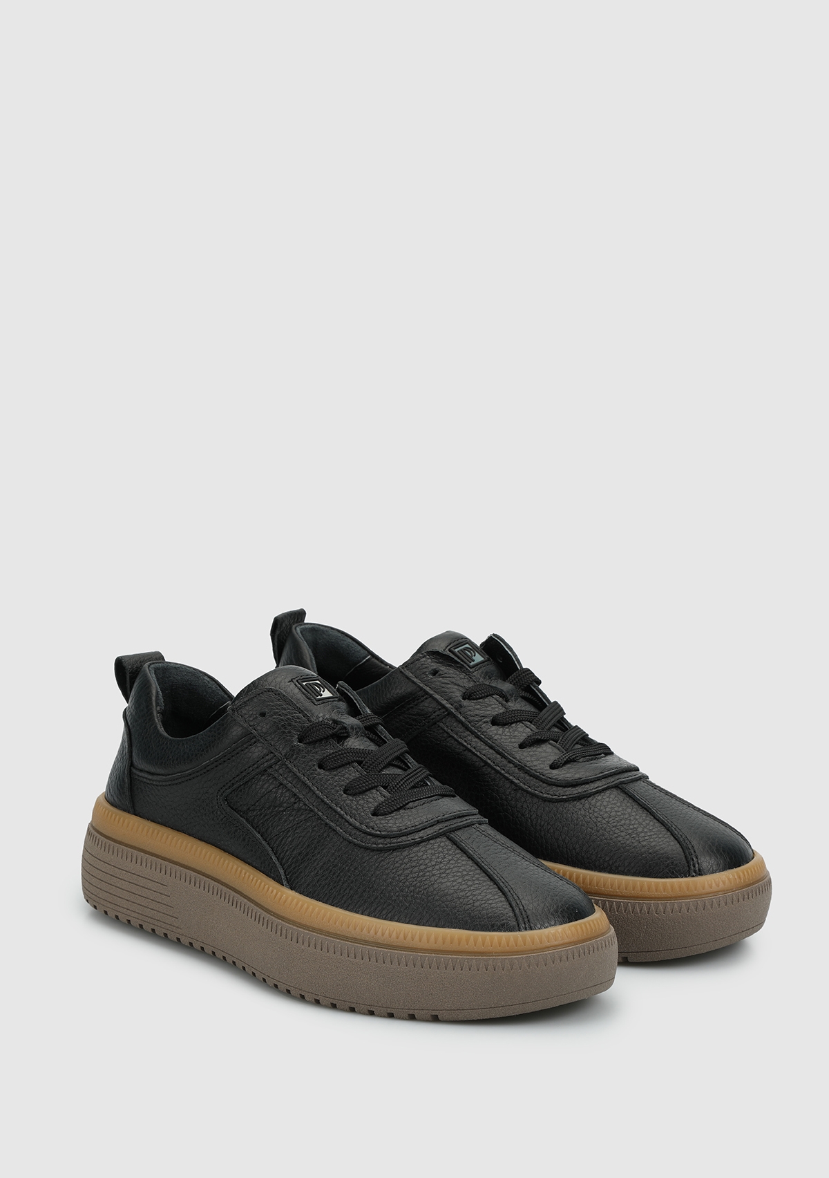 Siyah Deri Kadın Sneaker