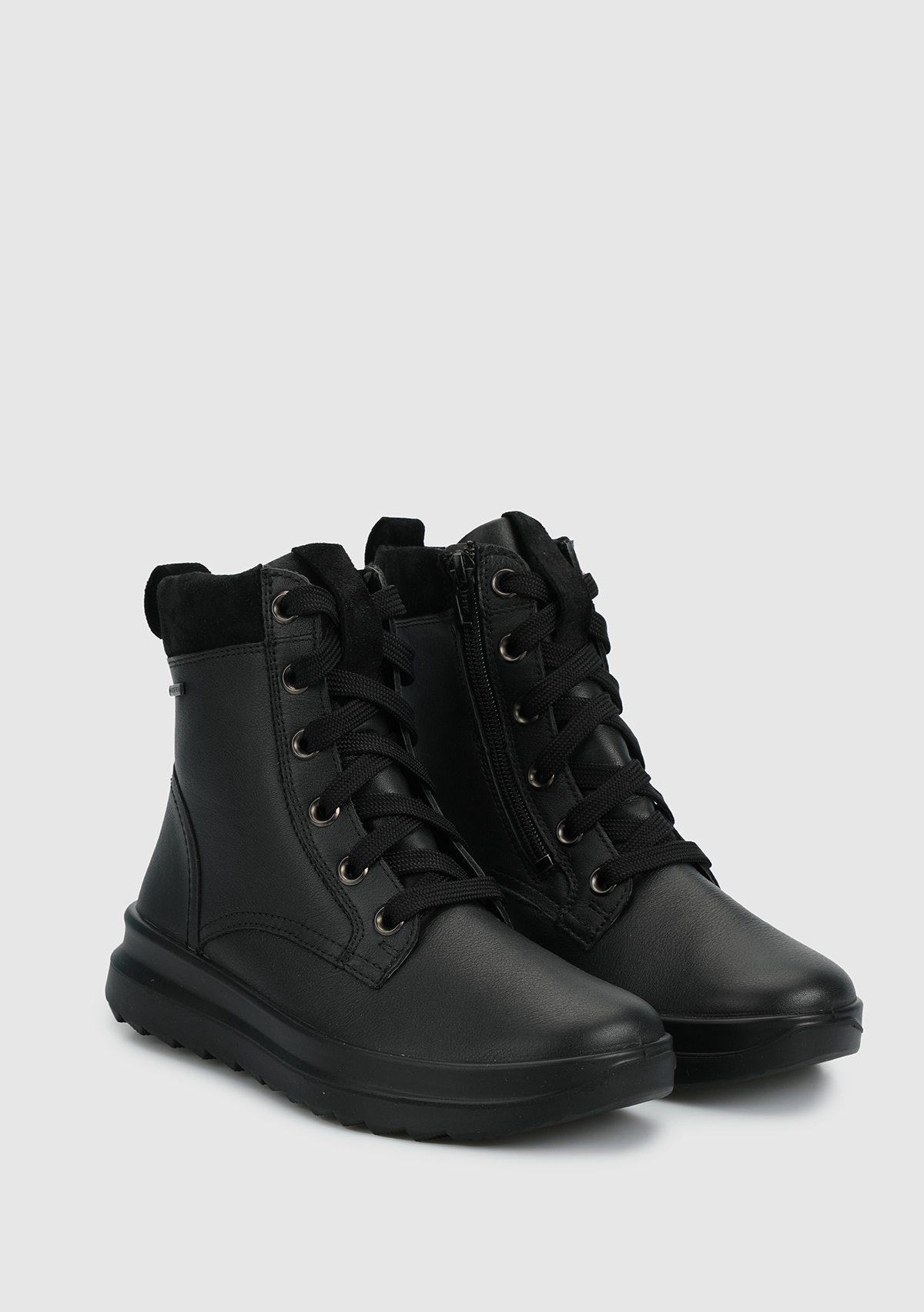 Siyah Deri Kadın Outdoor Bot