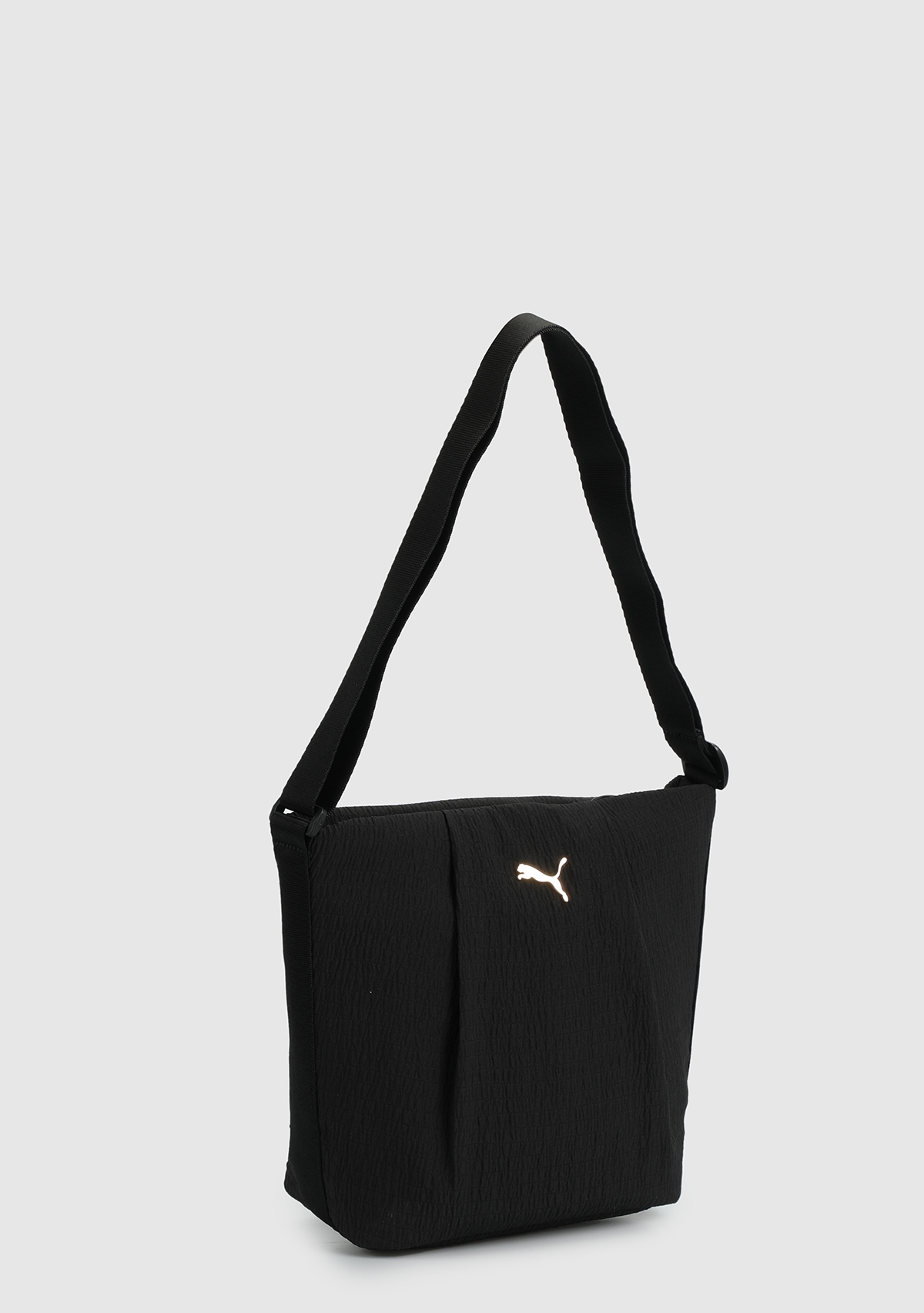 9218101 UP Zipped Bucket Bag