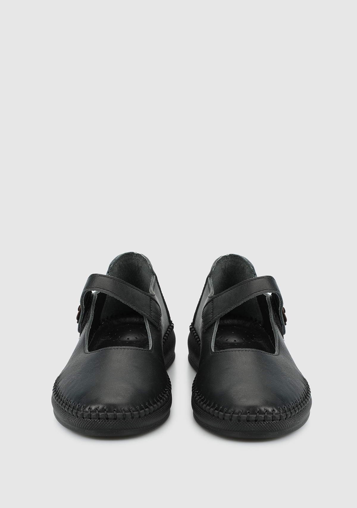 Siyah Deri Kadın Ayakkabı