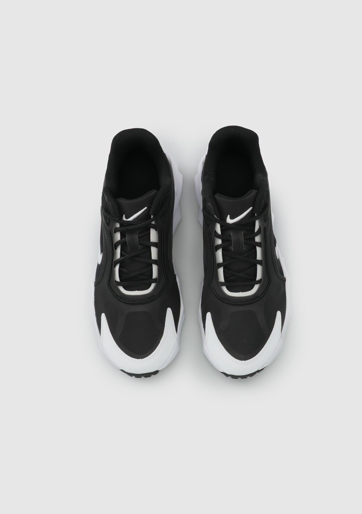 HQ7025-002 WMNS NIKE AURA EDGE