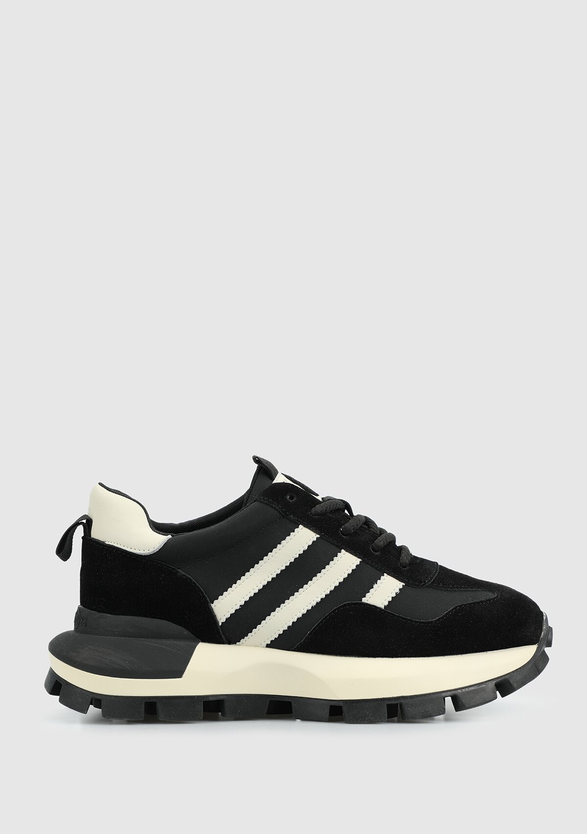 Siyah Deri Kadın Sneaker