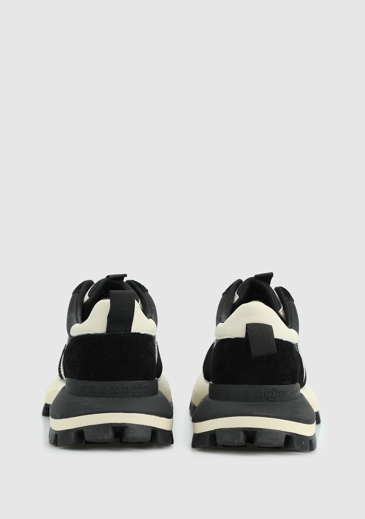 Siyah Deri Kadın Sneaker