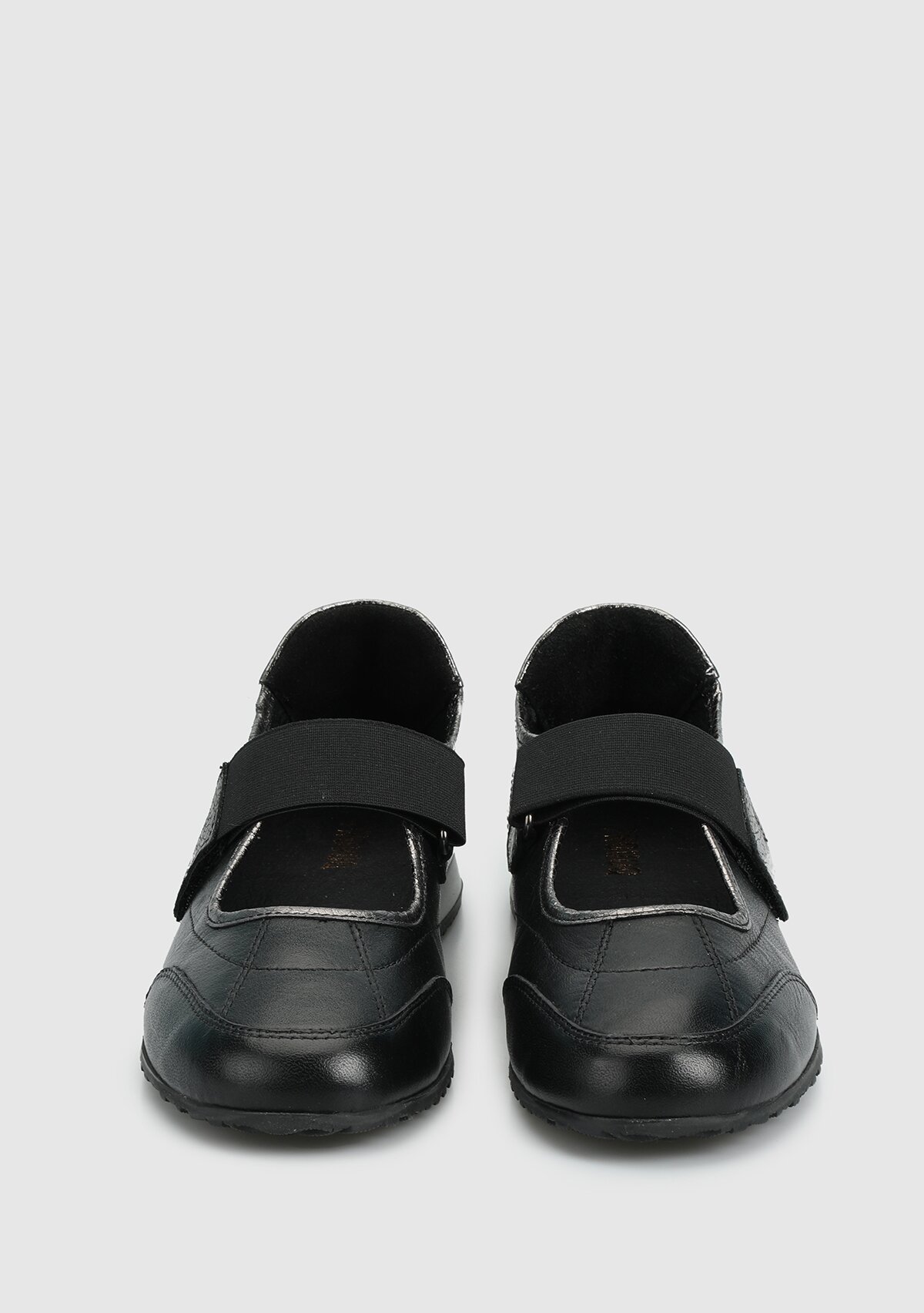 Siyah Deri Kadın Sneaker