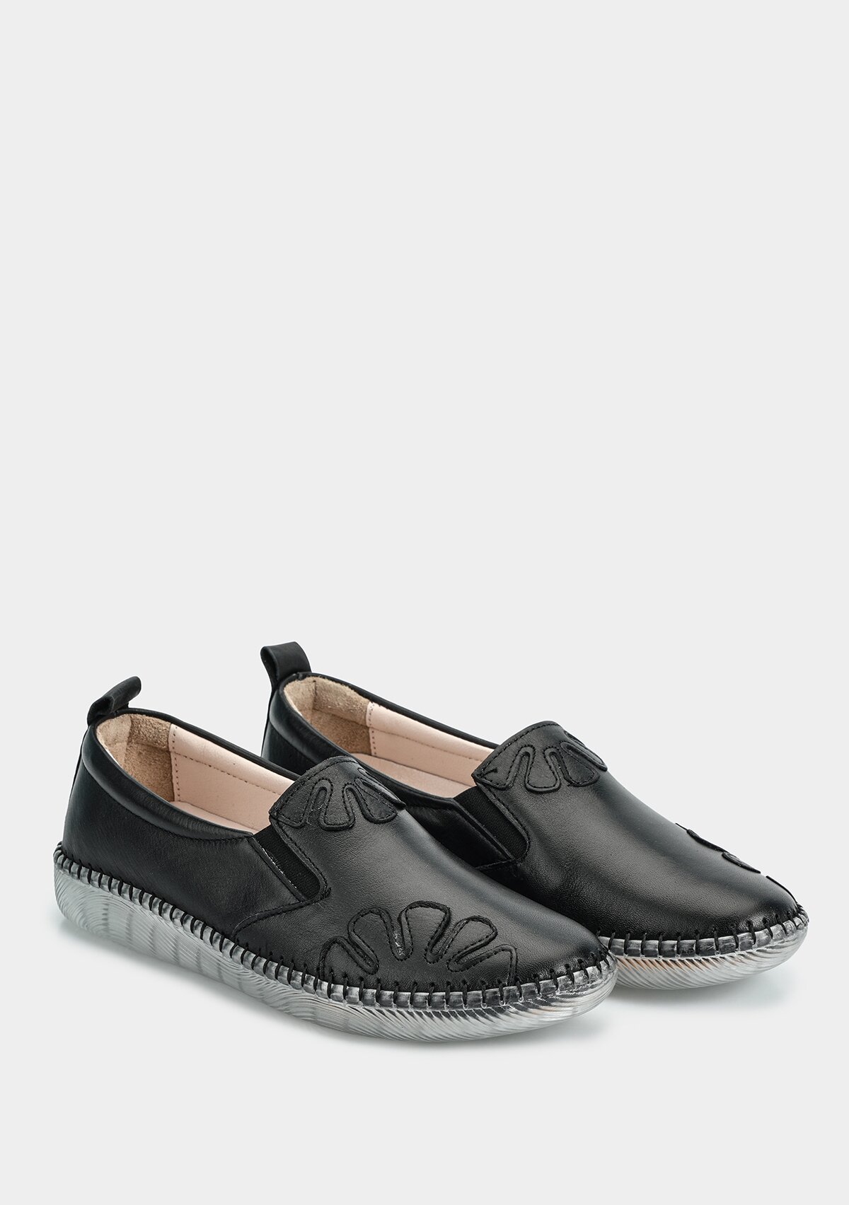 Siyah Deri Kadın Ayakkabı