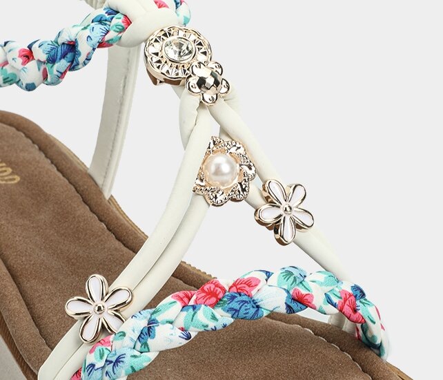 Beyaz Kadın Düz Sandalet