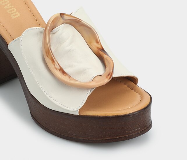 Ekru Deri Kadın Terlik