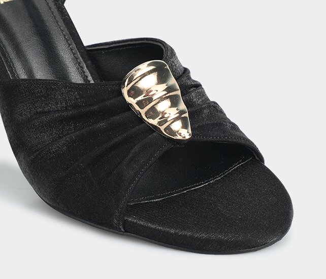 Siyah Kadın Topuklu Sandalet