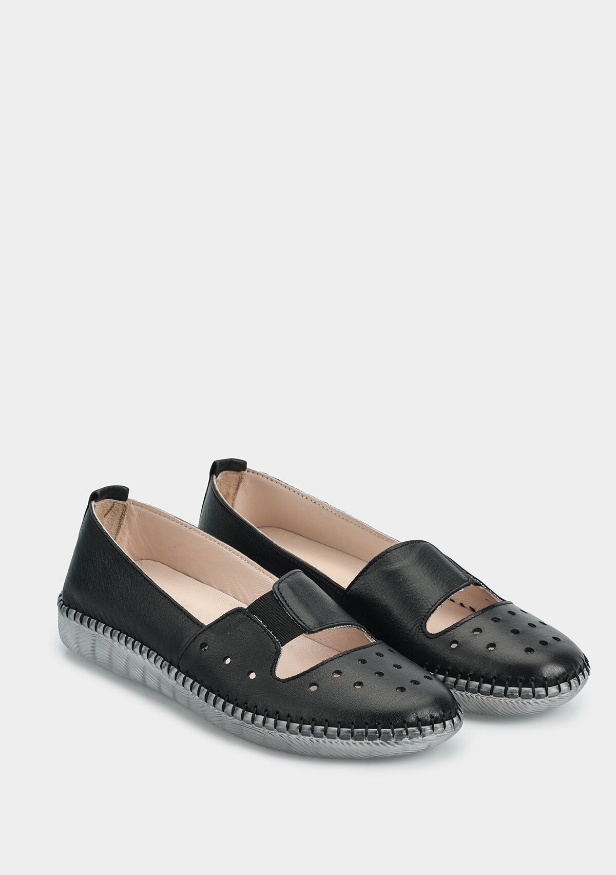 Siyah Deri Kadın Ayakkabı