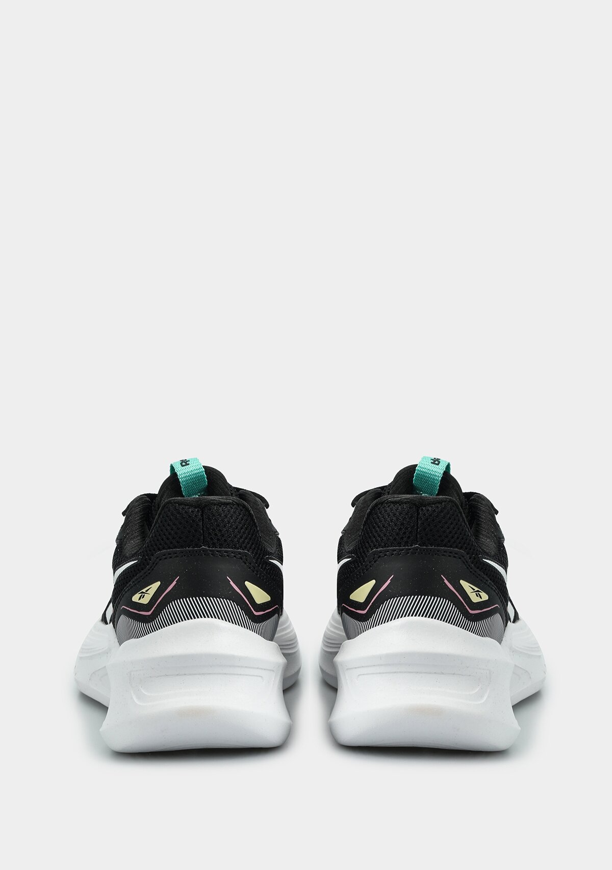 102156229 6M Anes Run III SIYAH  