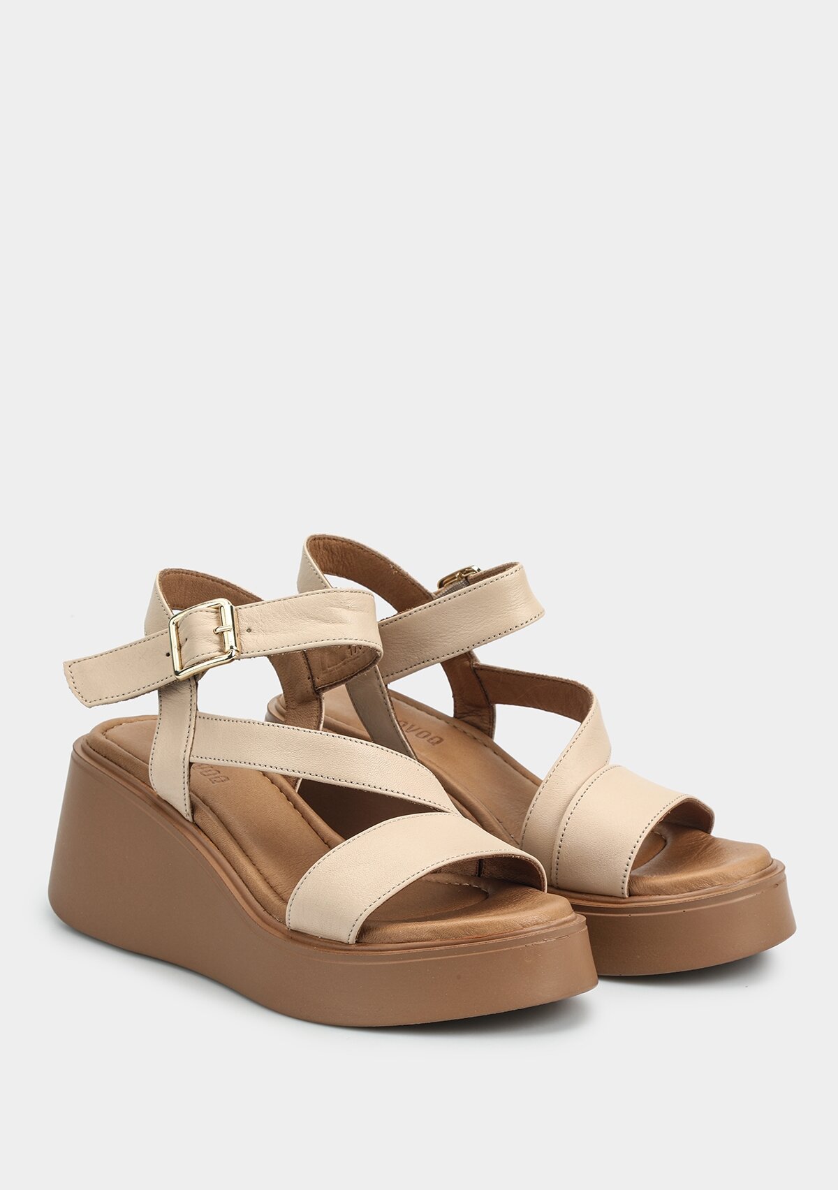 Bej Deri Kadın Topuklu Sandalet