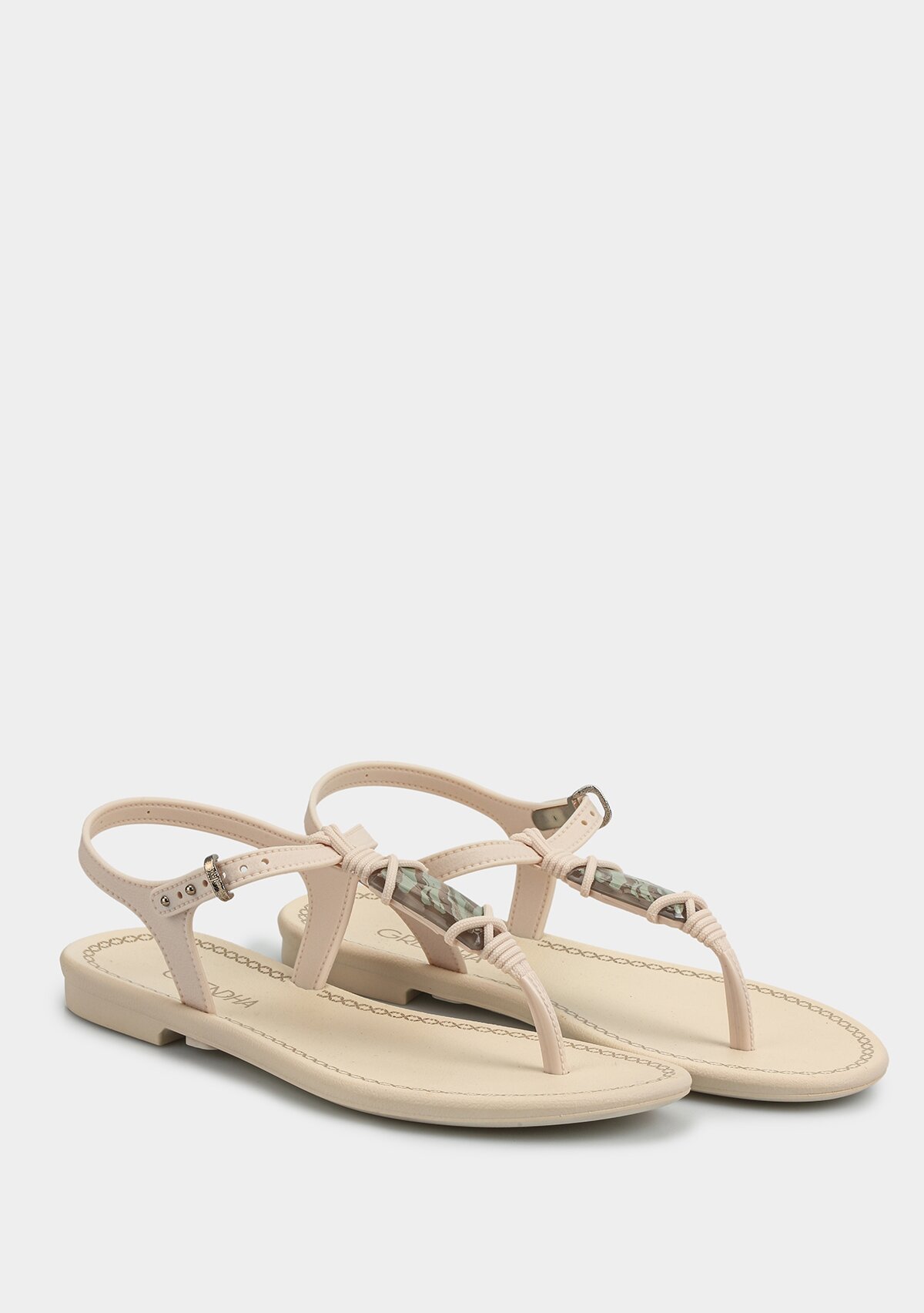 Beyaz Kadın Düz Sandalet