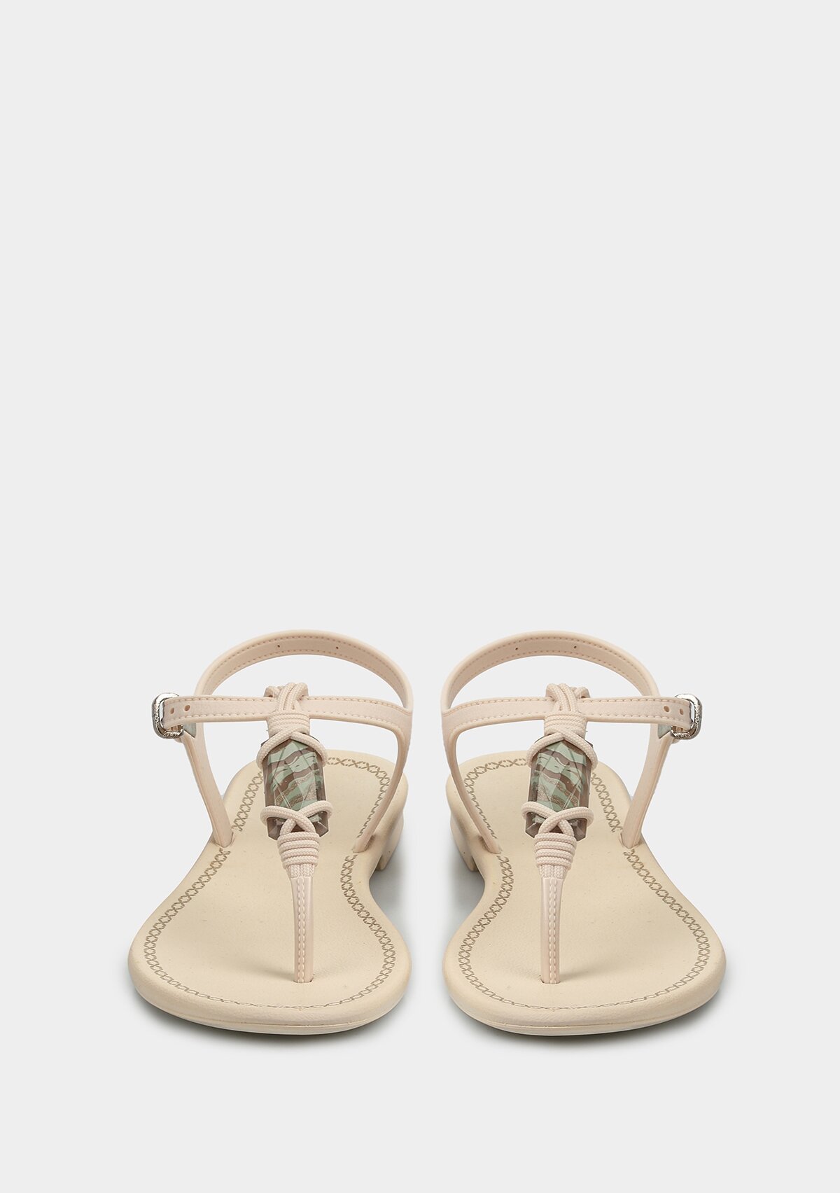 Beyaz Kadın Düz Sandalet