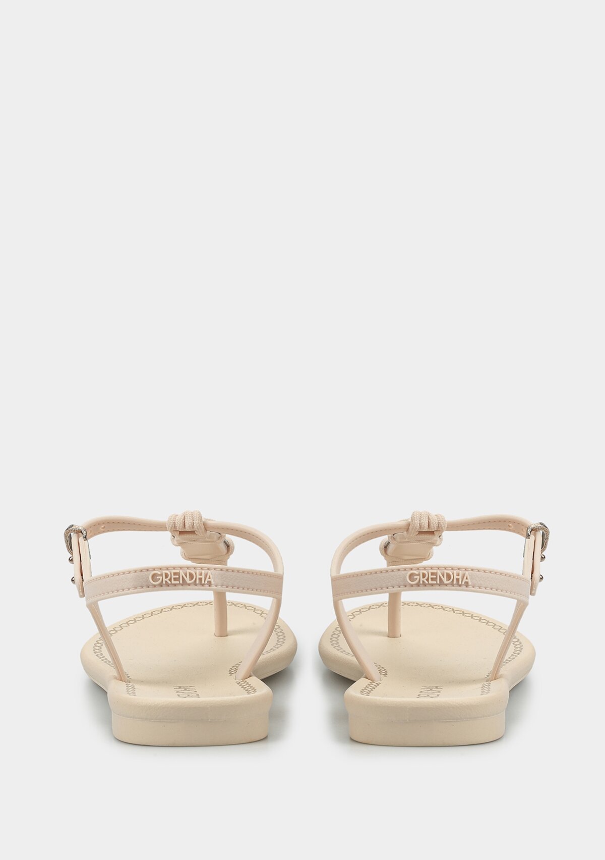 Beyaz Kadın Düz Sandalet