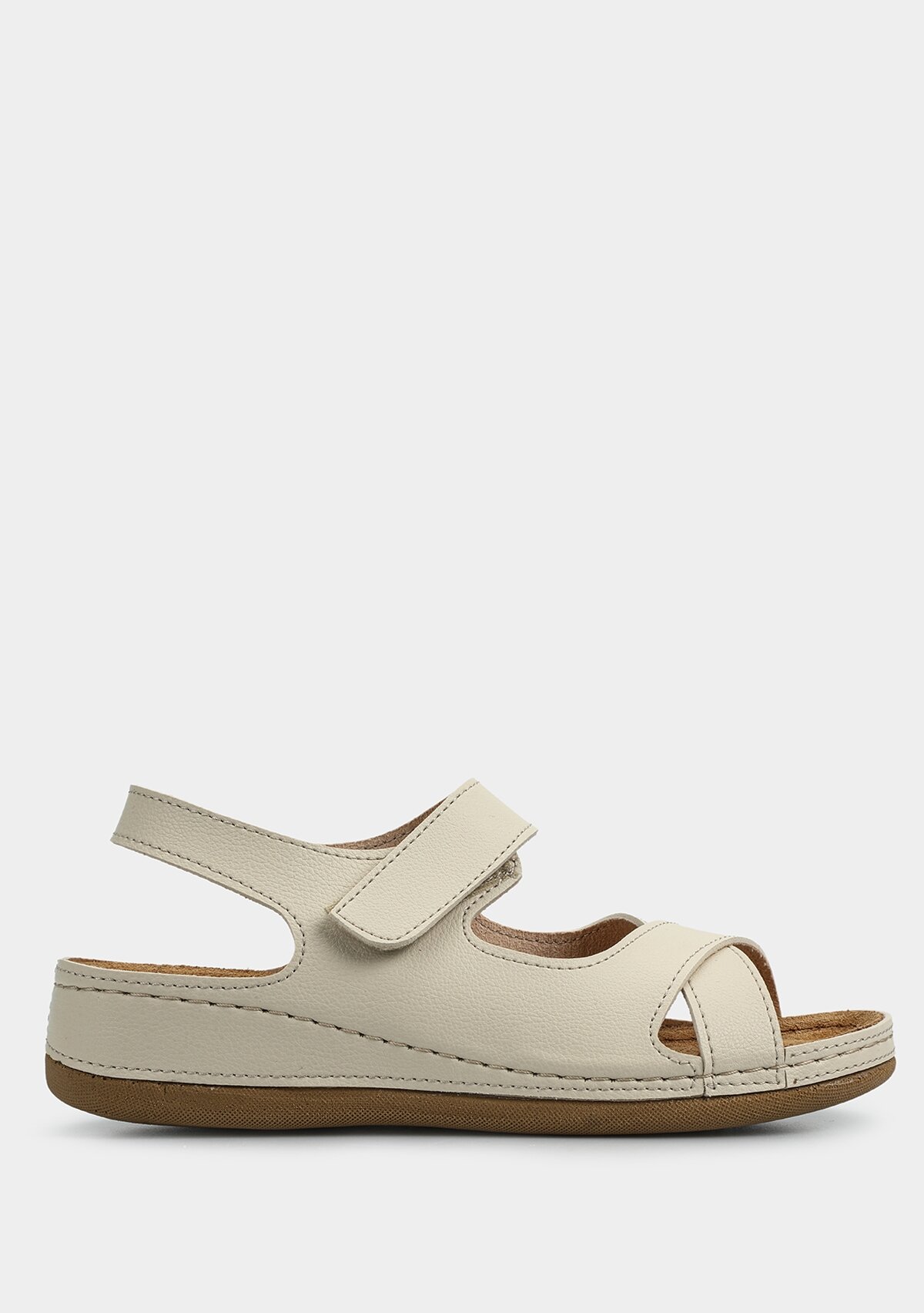 Bej Kadın Düz Sandalet